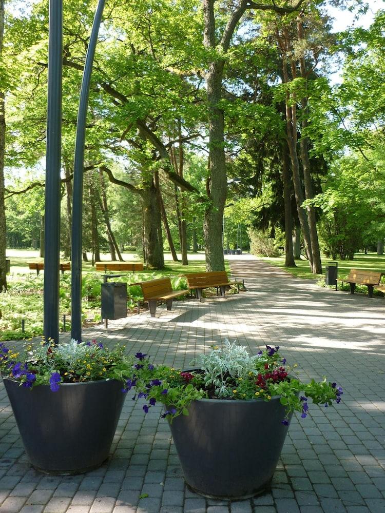 Koidulapark Hotell Pärnu Exteriör bild